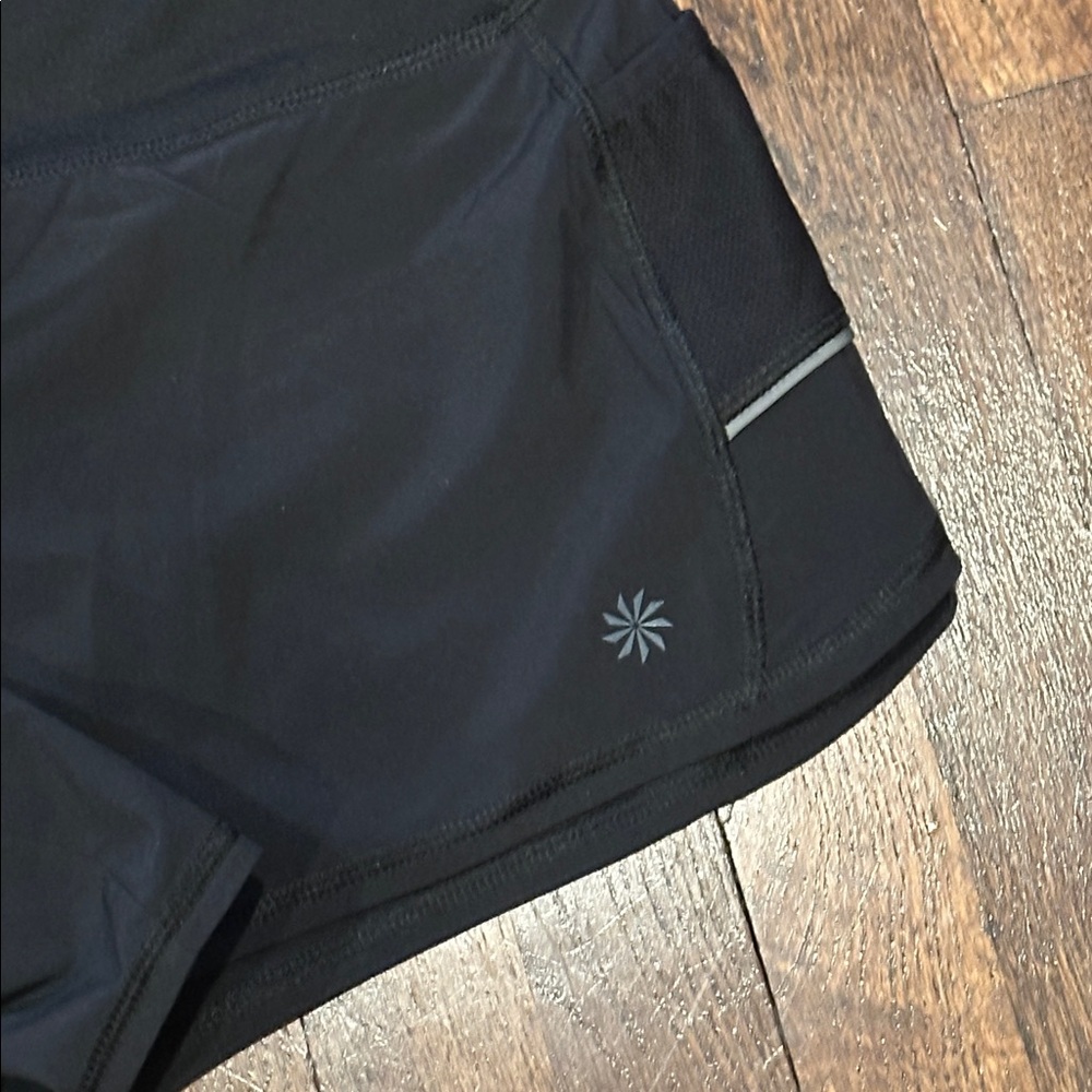 Athleta Mid Rise Run Short - Picture 2 of 9